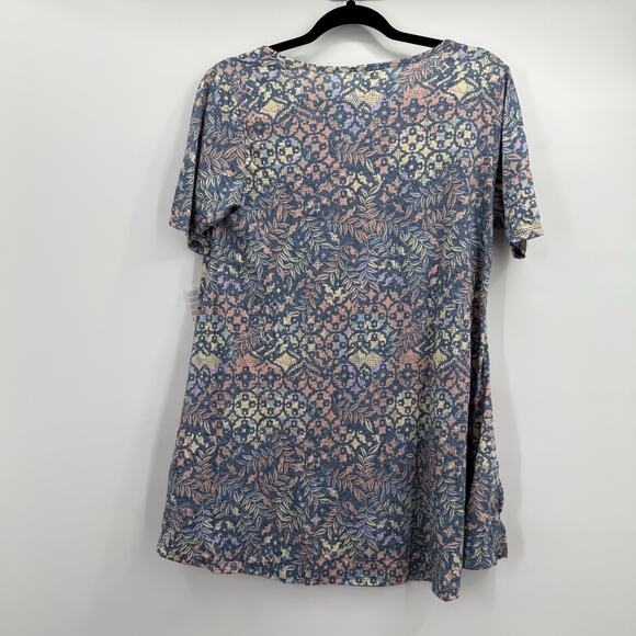 LuLaRoe Top Shirt Womens XS Pastel Multicolor Perfect Tee Casual Oversized - Picture 6 of 10